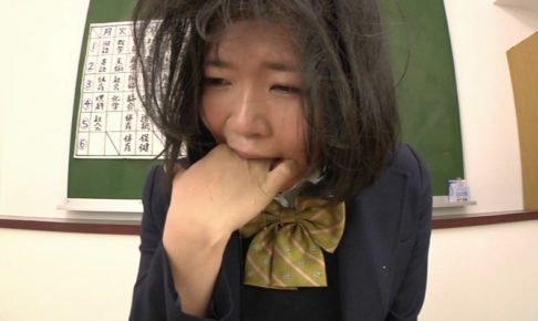 女子高生ゲロ嘔吐画像1